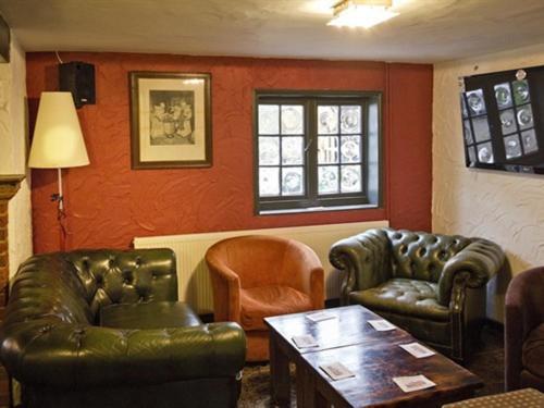 The May Garland Inn Hellingly エクステリア 写真