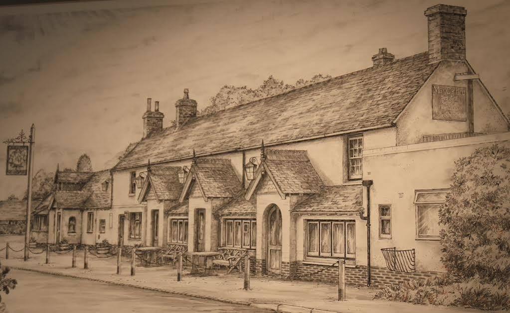 The May Garland Inn Hellingly エクステリア 写真